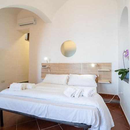Casa Scala Hotel Ачиреале Екстериор снимка