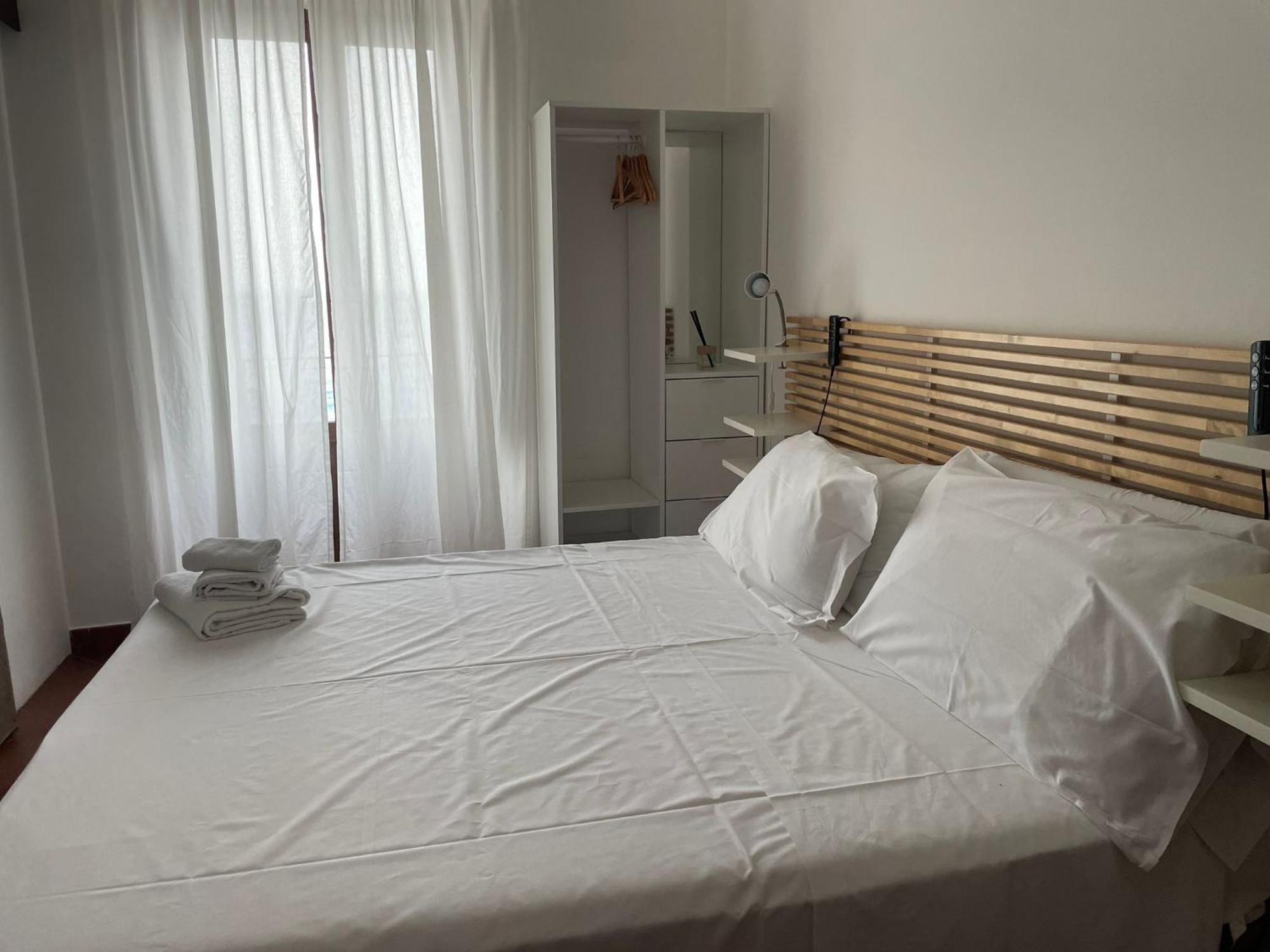 Casa Scala Hotel Ачиреале Екстериор снимка