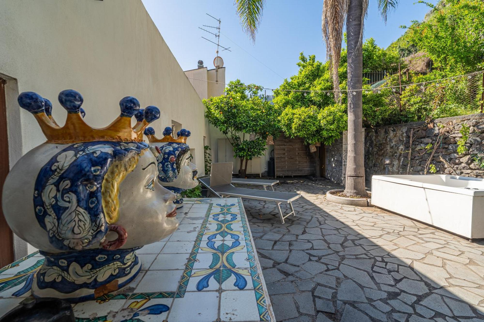 Casa Scala Hotel Ачиреале Екстериор снимка