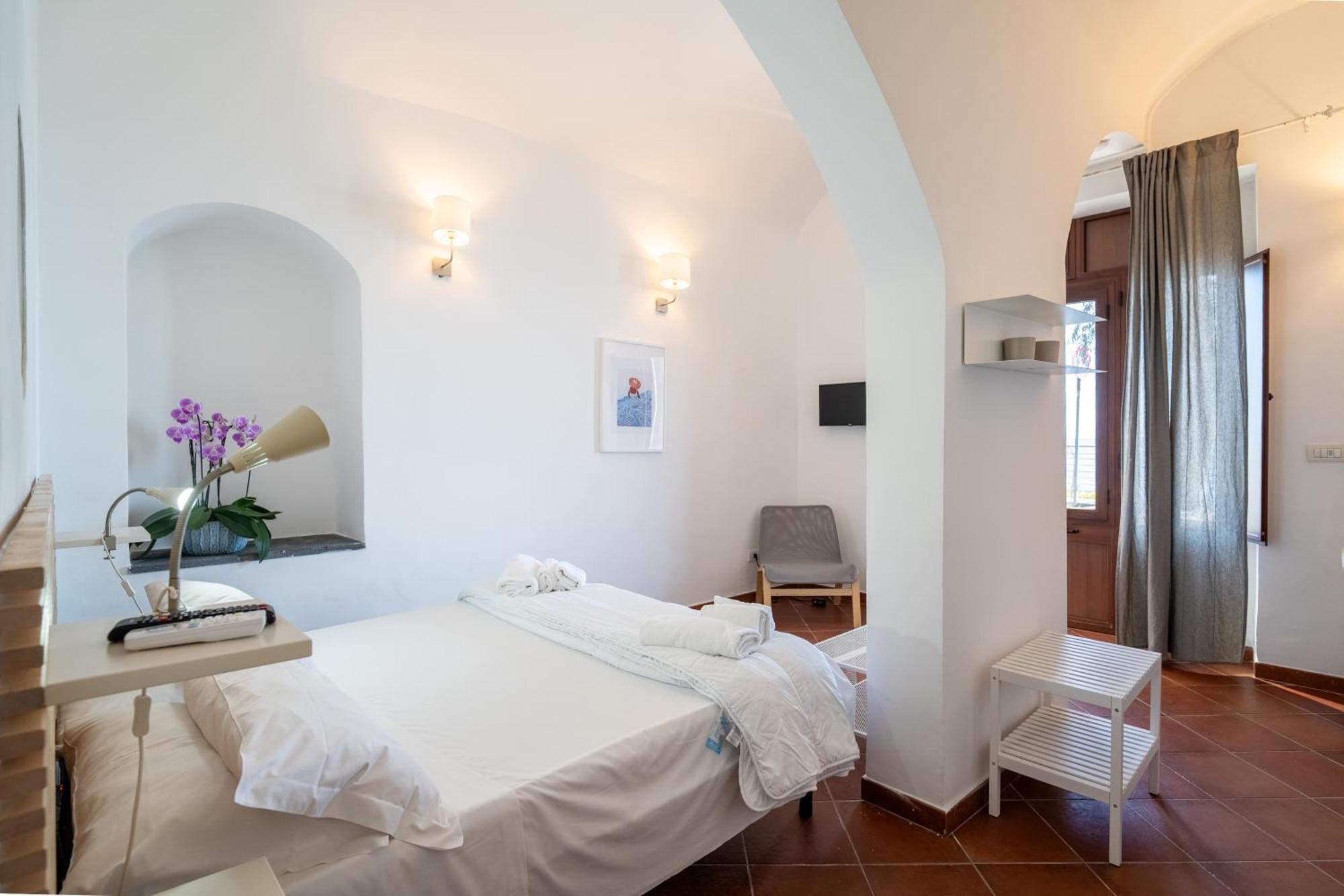 Casa Scala Hotel Ачиреале Екстериор снимка